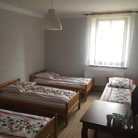 Dworek Mlynarza Farm stay *