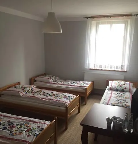 Dworek Młynarza Gospodarstwo agroturystyczne *